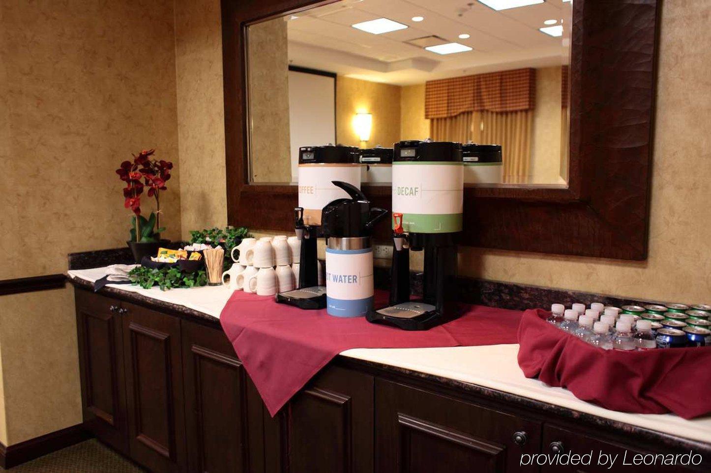 Hilton Garden Denver Hotel 3*